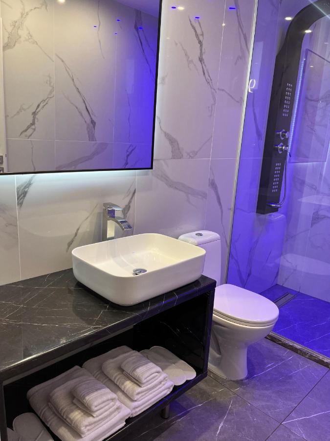 Double Bee Villa With Private Pool Agios Konstantinos  外观 照片