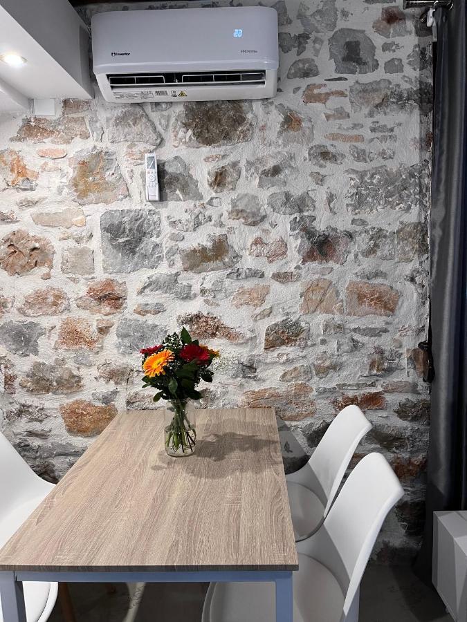 Double Bee Villa With Private Pool Agios Konstantinos  外观 照片