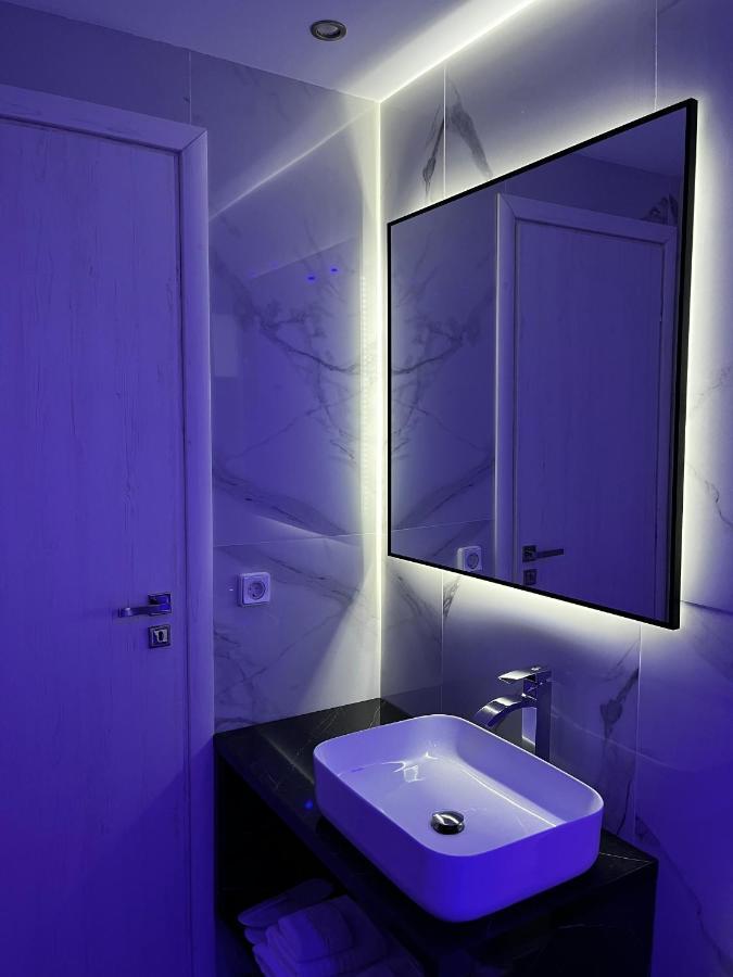 Double Bee Villa With Private Pool Agios Konstantinos  外观 照片
