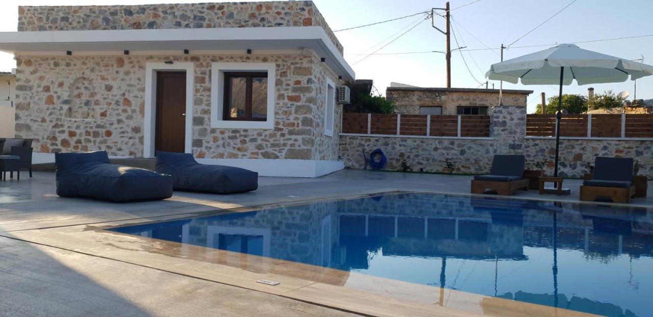Double Bee Villa With Private Pool Agios Konstantinos  外观 照片