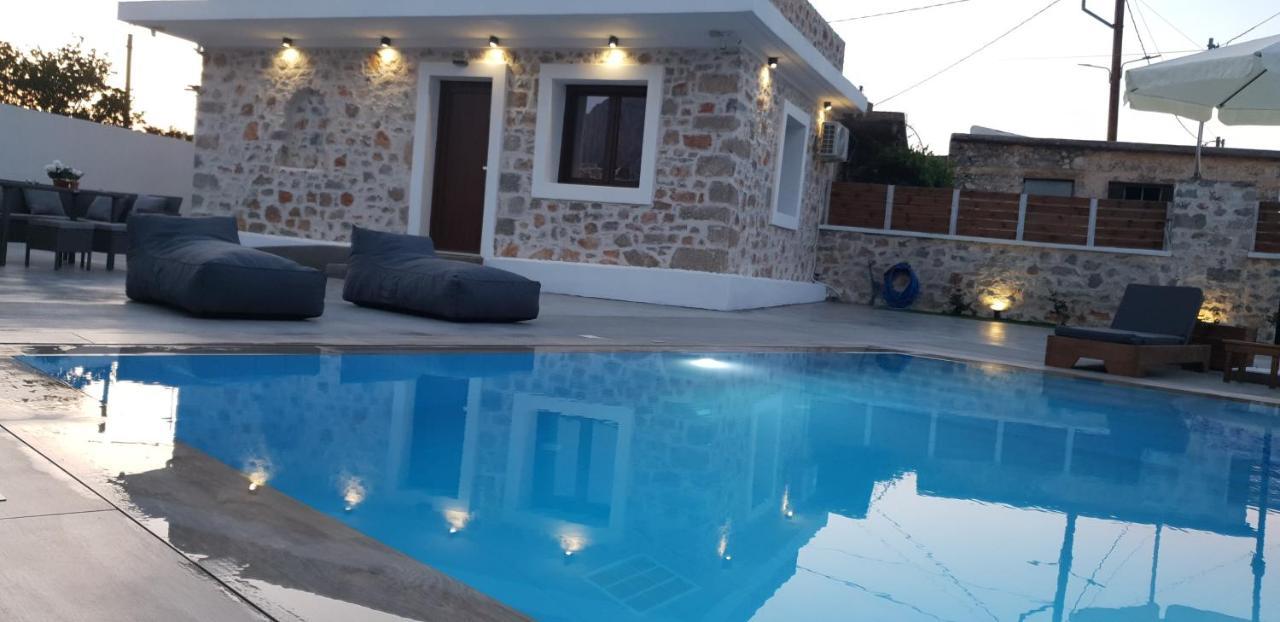 Double Bee Villa With Private Pool Agios Konstantinos  外观 照片